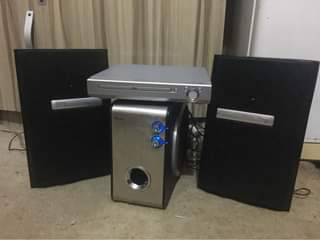 A picture of TRUST 2.1 HOME THEATER SYSTEM AND DVD SET