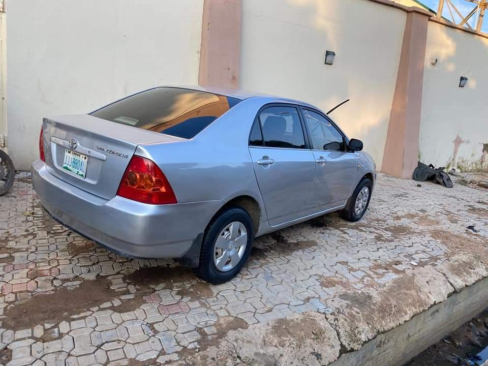 A picture of Toyota Corolla banker 04 manual