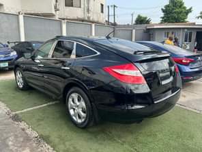 A picture of Distress Sale 2010 Honda Crosstour Top Notch Interior and exterior
