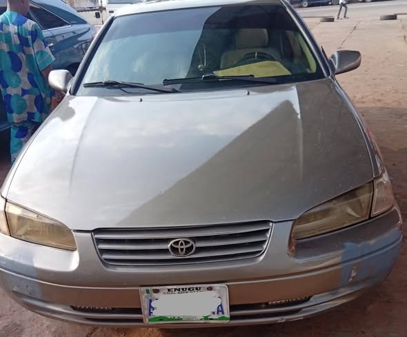 A picture of Clean Toyota Camry tinylight V6