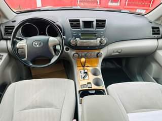 A picture of Toyota Highlander Hybrid 2008