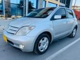A picture of Toyota ist Price 8 000 000tsh Cc 1290 Year 2004