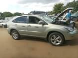 A picture of Lexus Rx350 with navigation AC is working The 3 catalyst