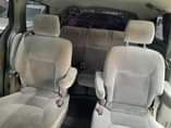 A picture of Toyota sienna 2005