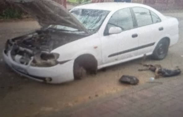 nissan almera