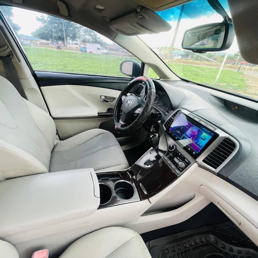A picture of Toyota VENZA 010 Tok standard