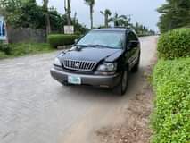 A picture of Lexus rx300