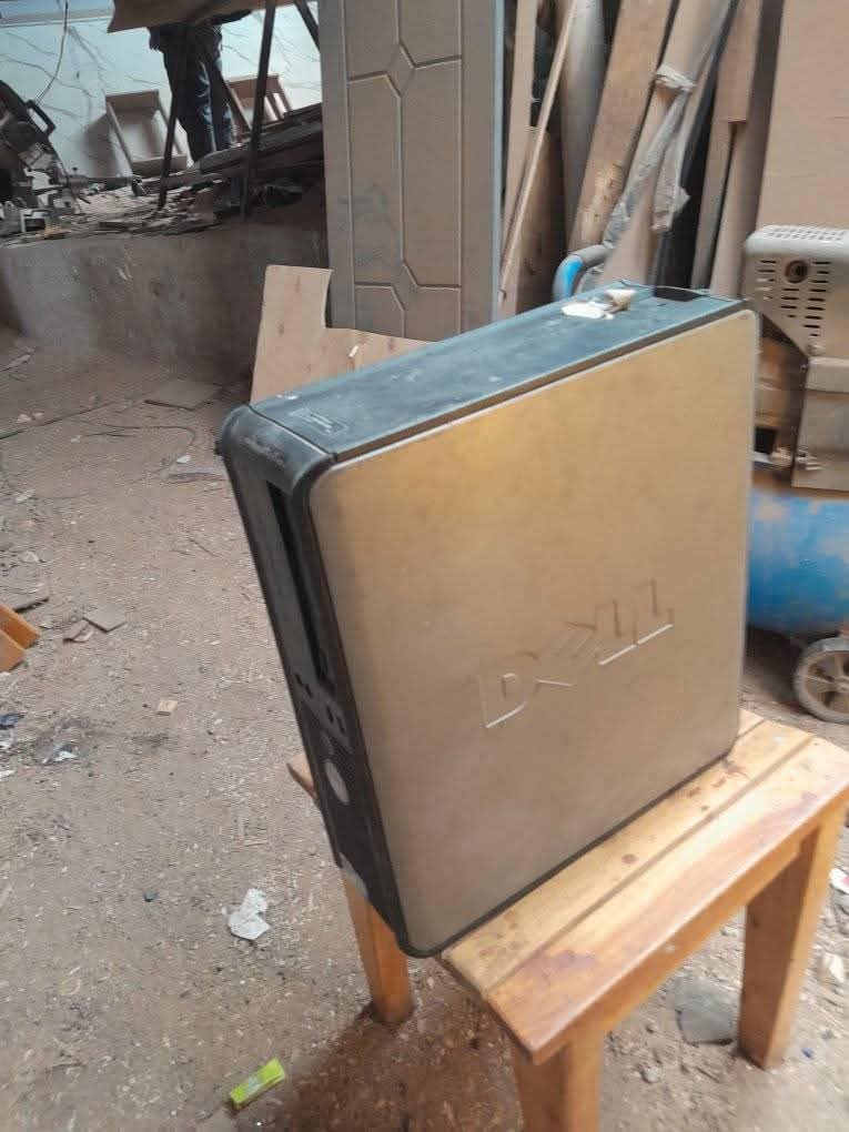 A picture of 7Computer contact me 0936636910