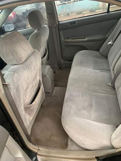 A picture of Toyota camry Le 2004