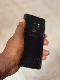 A picture of Samsung S9 plus