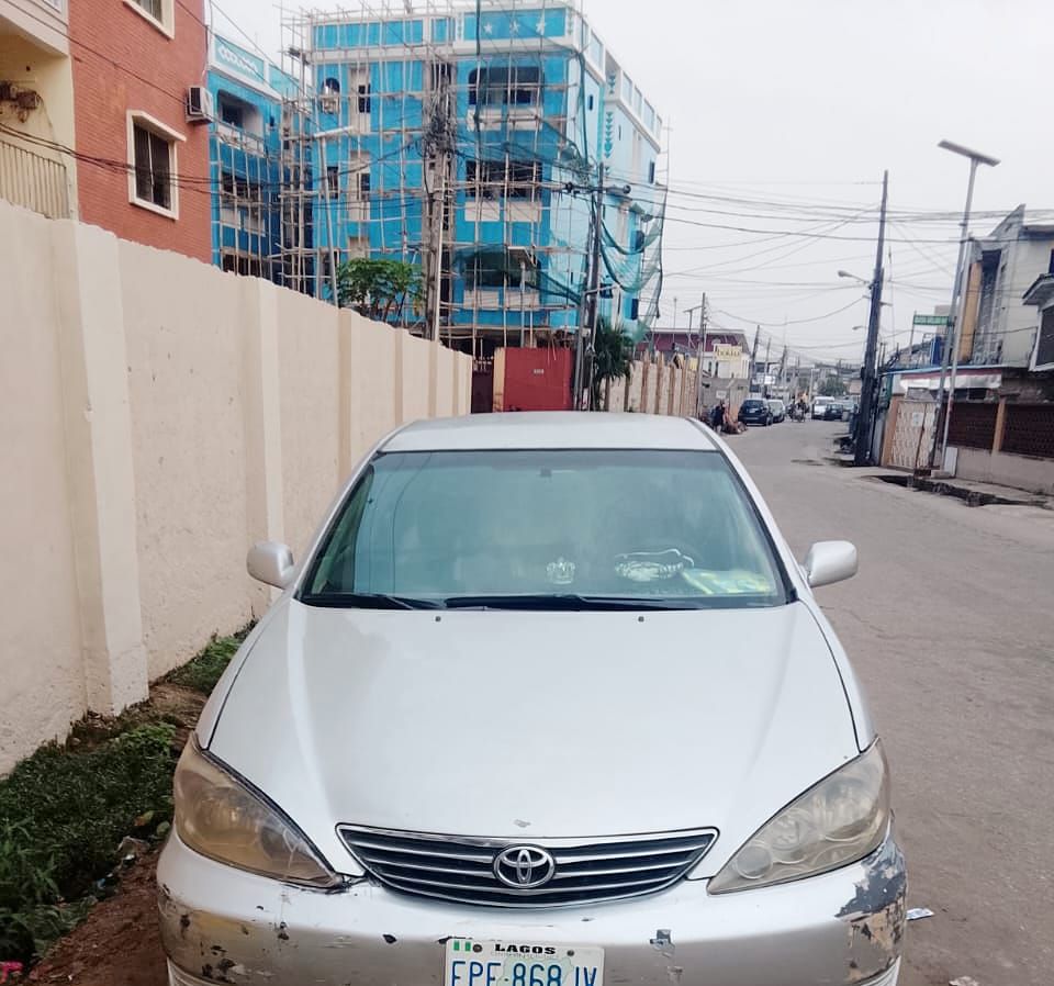 A picture of 05 Toyota Camry