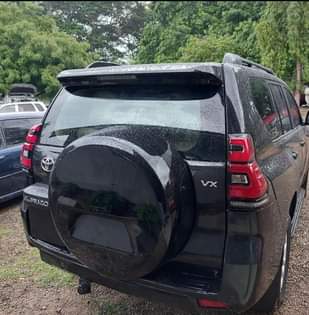 A picture of Prado Toyota VX 2012
