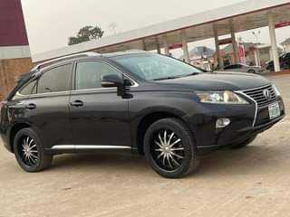 A picture of First body Lexus RX 350 2013 model with nothing to