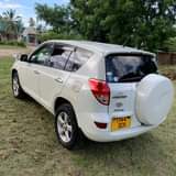 A picture of Toyota rava4 kill time Engine 2AZ0010474 Full AC