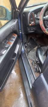 A picture of Nissan pathfinder 2002 model Engine and gear perfect Ac working