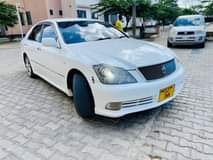 A picture of Toyota crown