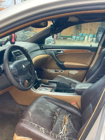 A picture of 2005 Acura TL