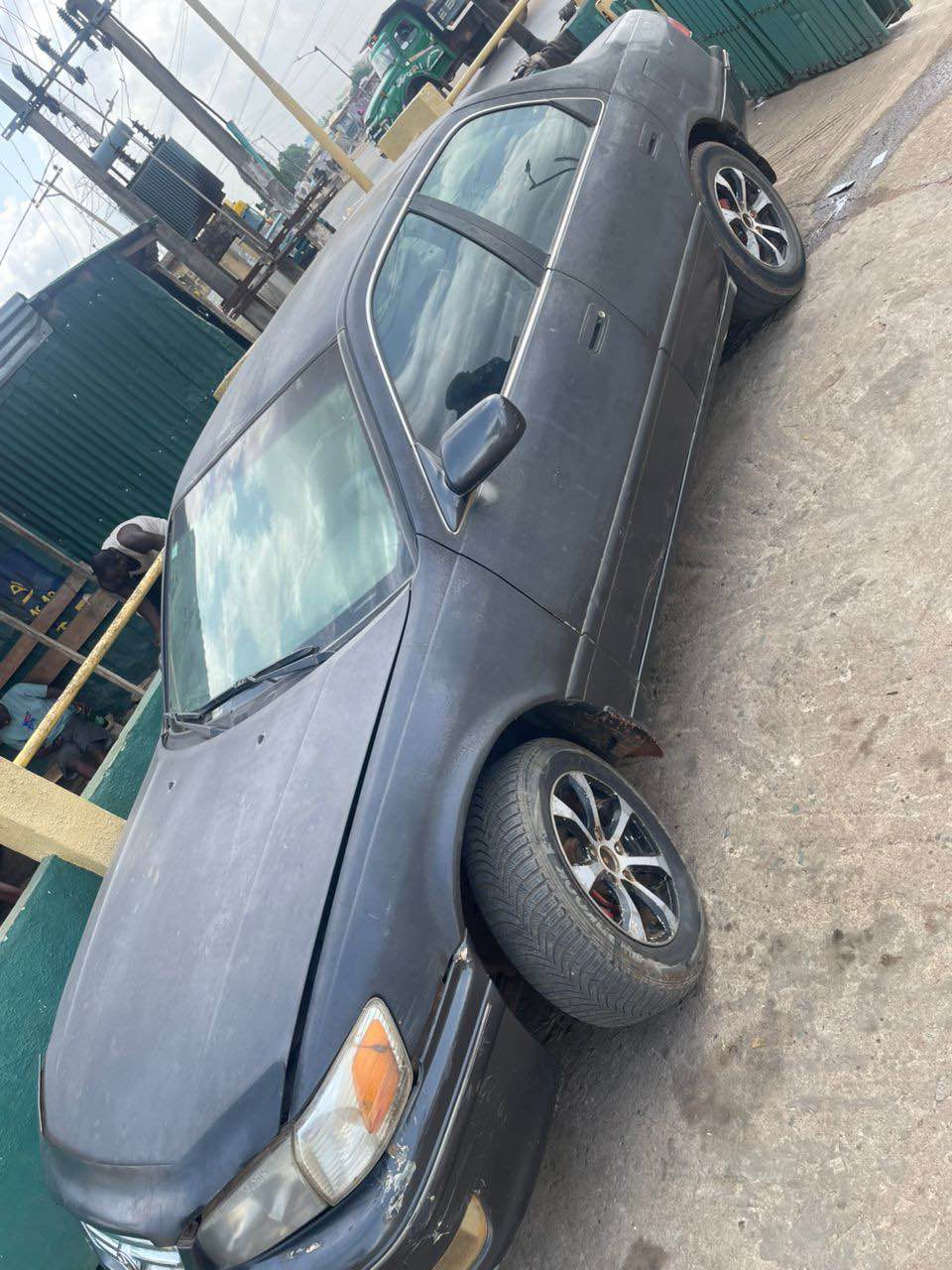 A picture of Dealers Deal Toyota Camry Drop Light First Body Distress Sale
