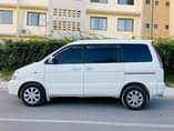 A picture of TOYOTA NOAH sr 40