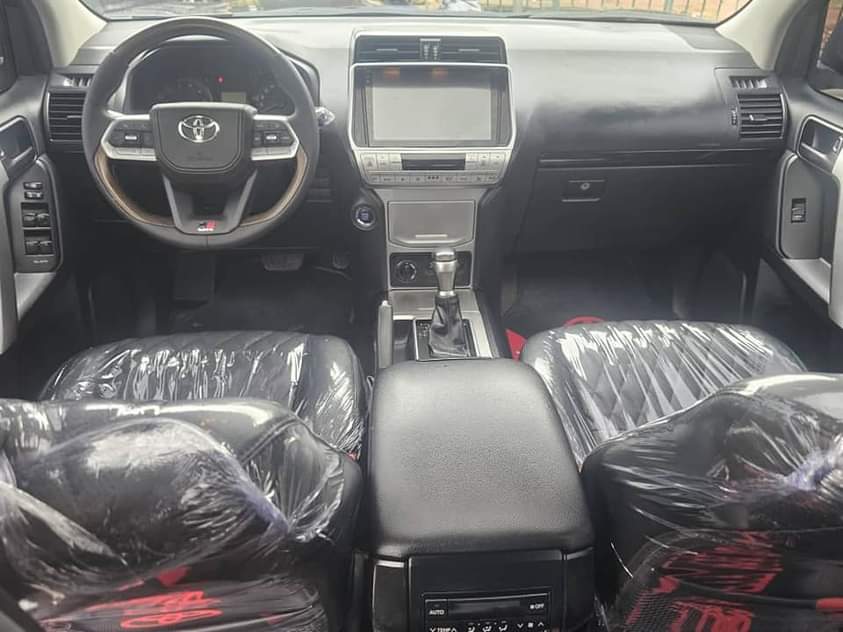 A picture of Toyota Land Cruiser Prado 2022 Model