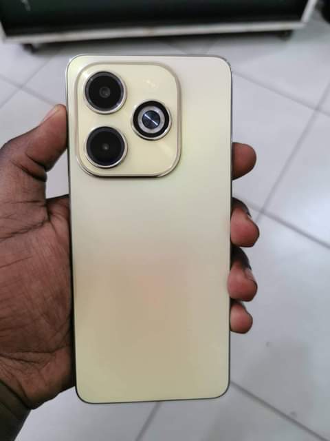 A picture of infnix hot 40 i