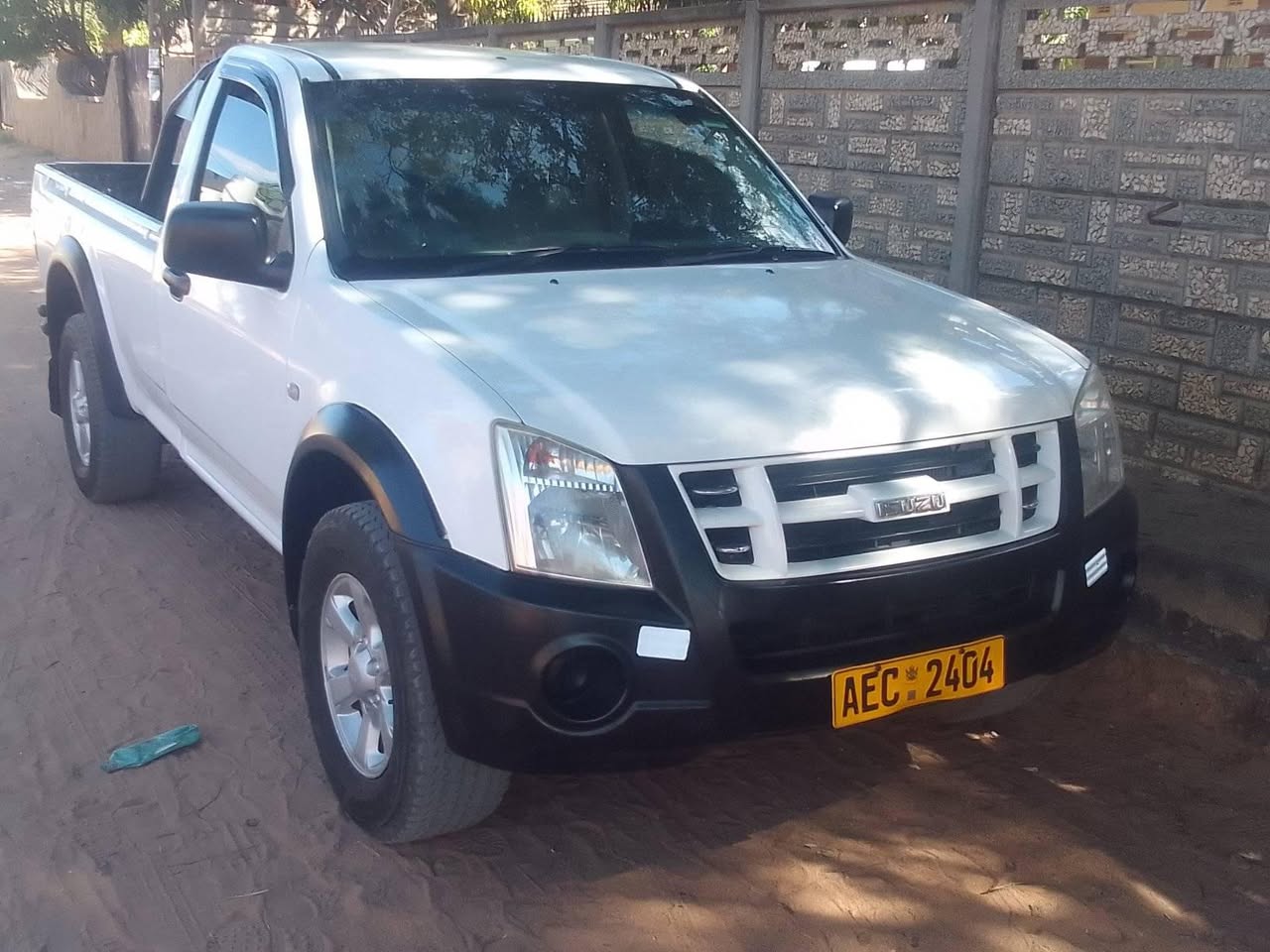 classifieds/cars isuzu