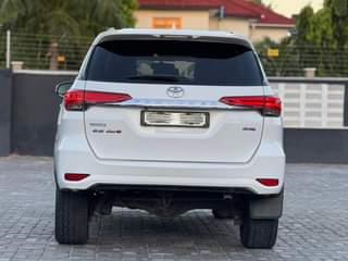 A picture of TOYOTA FORTER 2.8L 4WD DIESEL