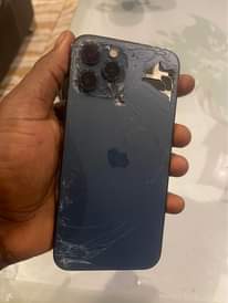 A picture of iPhone 12 promax