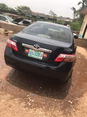 A picture of Toyota Camry 2008 engine and gear ac buy to drive