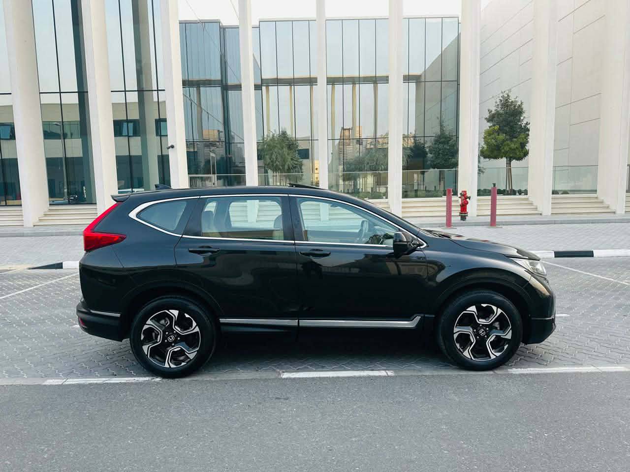 A picture of Honda CRV gcc car model 2019 971566482809