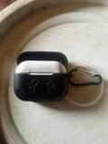 A picture of Am selling this airpod with charger