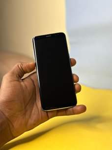 A picture of S8 Samsung galaxy