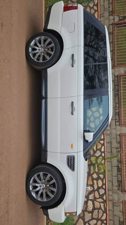 A picture of Range Rover sport Petro 45m