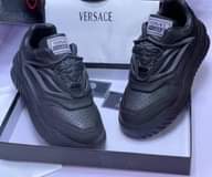A picture of Nice Snickers shoe for both corporate and casual wears