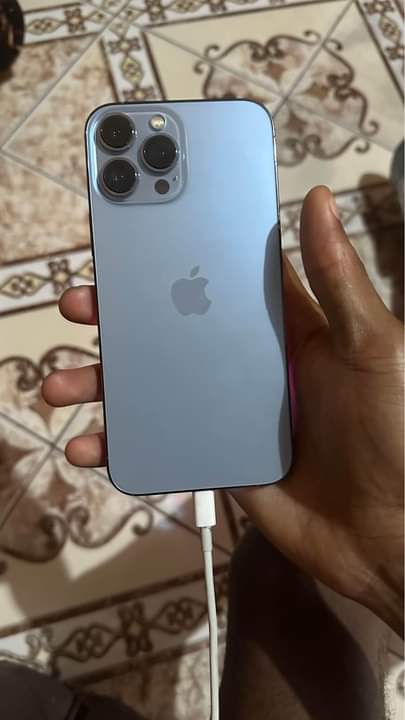 iPhone M.