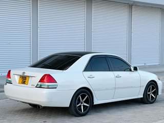 A picture of TOYOTA MARK 2