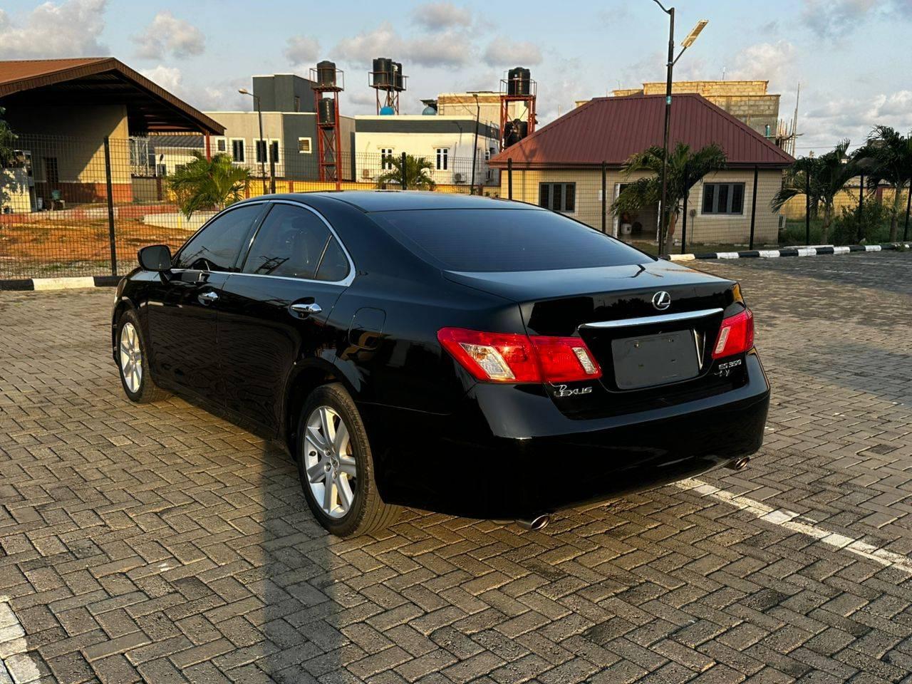 A picture of ES 350