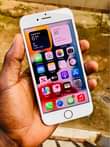 A picture of iPhone 7 32gb at 280k