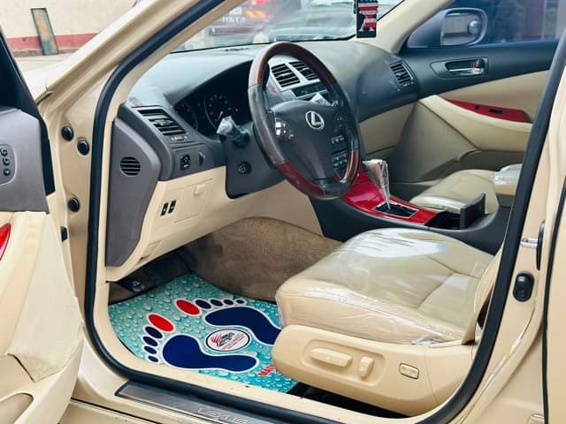 A picture of Lexus ES350 2008 model