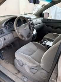 A picture of 2004 Toyota Sienna 08022313997