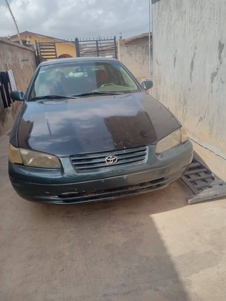 A picture of Smart Clean Toyota Camry 2000 Model Just 4U