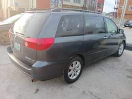 A picture of Takas Motors 07060931241 Distress Sale Belgium grade Toyota Sienna 2008