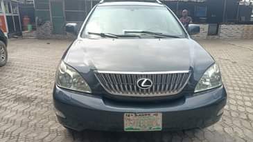 A picture of RX 330