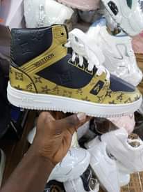 A picture of Sneakers