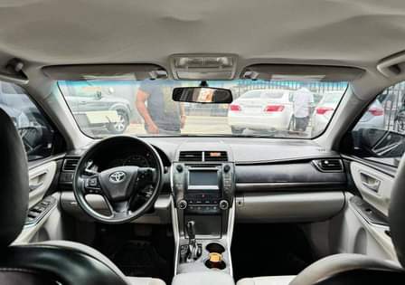 A picture of 2015 Toyota Camry First Body
