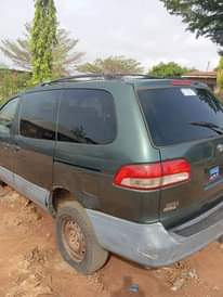 A picture of 2001 Toyota sienna 2001