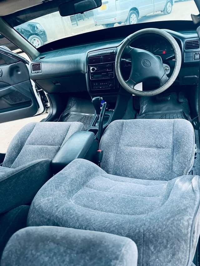A picture of TOYOTA CARINA Ti