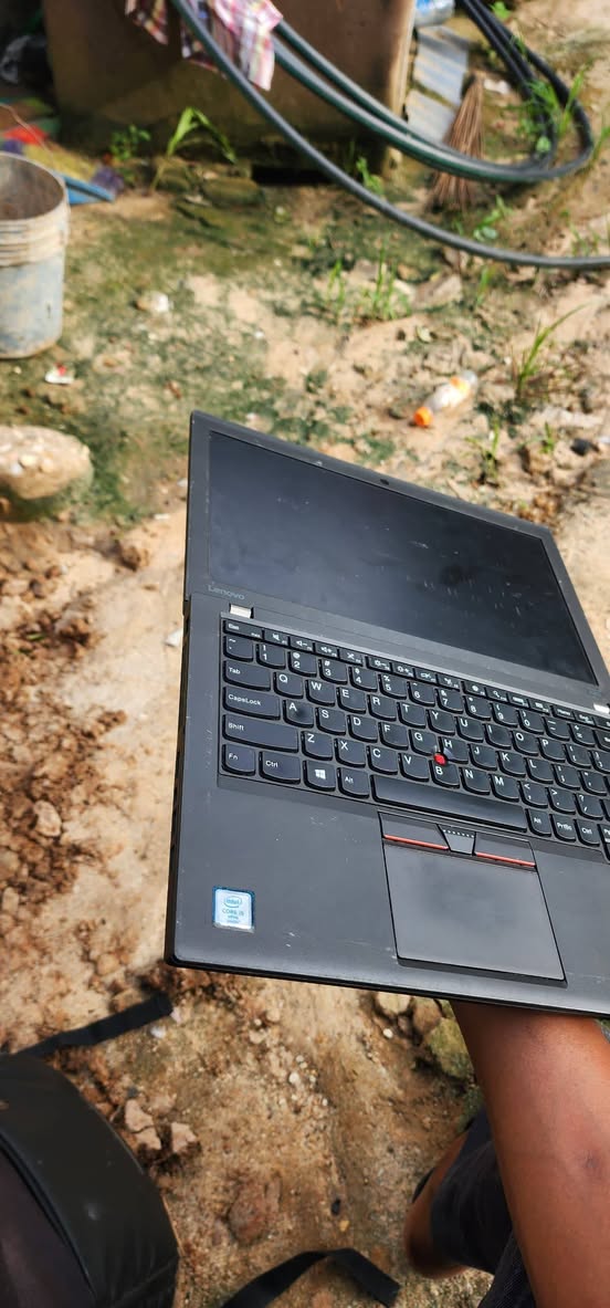 A picture of LENOVO THINKPAD X260
