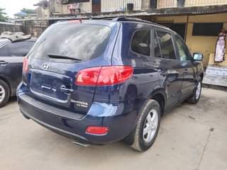 A picture of Hyundia santa fe 2008 registered