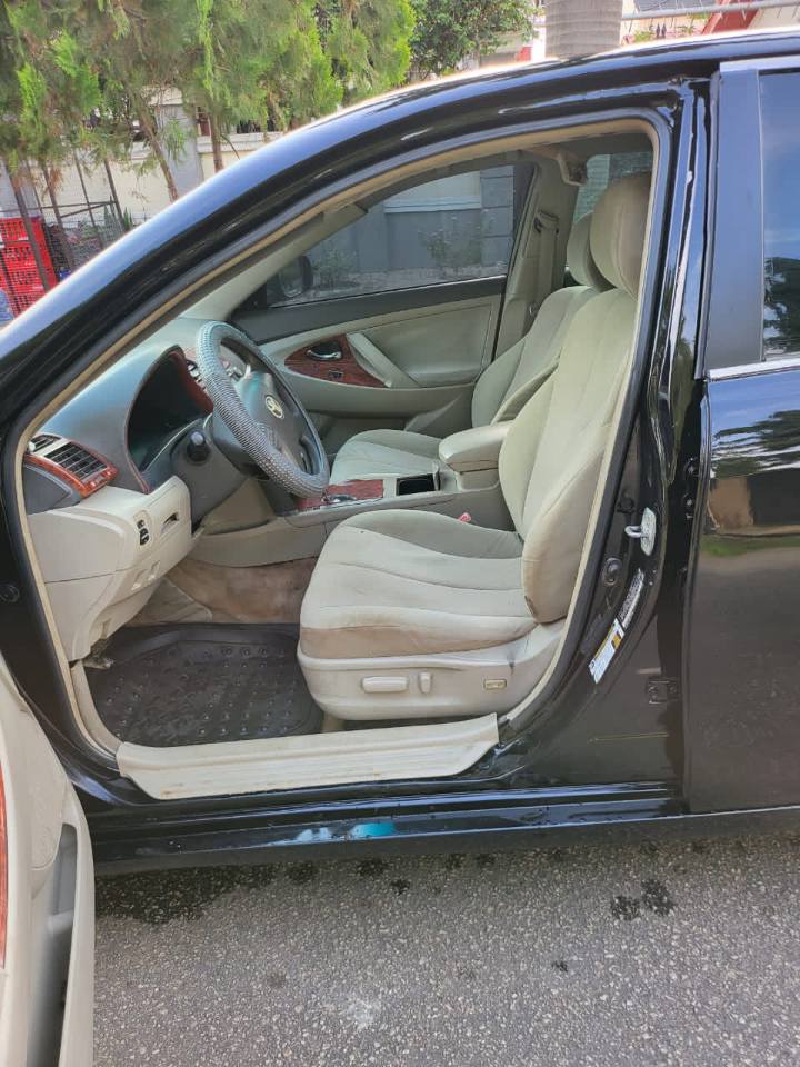 A picture of 2011 Toyota Camry. Sound 4 plugs Venza Engine smooth gear